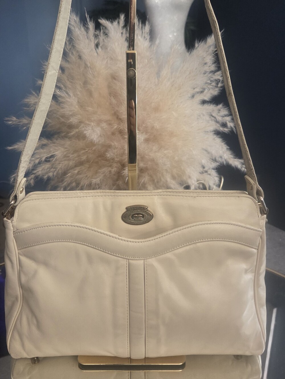 Etienne Aigner Vintage Cream Leather Crossbody Bag Gold Logo | Classic Neutral